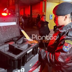 Acidente causado por motorista embriagado termina em pancadaria e prisão em Sarandi Foto 12 Fotos de Acidente causado por motorista embriagado termina em pancadaria e prisão em Sarandi