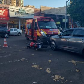 Câmera registra acidente que deixou casal de motociclista ferido em Maringá Foto 6 Fotos de Câmera registra acidente que deixou casal de motociclista ferido em Maringá