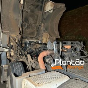 Carro desgovernado prensa caminhoneiro contra carreta em Maringá, a vítima morreu na hora Foto 11 Fotos de Carro desgovernado prensa caminhoneiro contra carreta em Maringá, a vítima morreu na hora