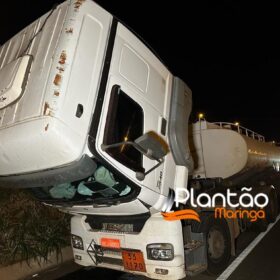 Carro desgovernado prensa caminhoneiro contra carreta em Maringá, a vítima morreu na hora Foto 14 Fotos de Carro desgovernado prensa caminhoneiro contra carreta em Maringá, a vítima morreu na hora
