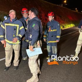 Carro desgovernado prensa caminhoneiro contra carreta em Maringá, a vítima morreu na hora Foto 10 Fotos de Carro desgovernado prensa caminhoneiro contra carreta em Maringá, a vítima morreu na hora