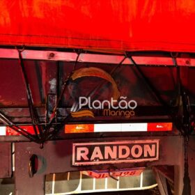 Funcionária da Santa Casa é intubada após bater em carreta estacionada em Maringá Foto 9 Fotos de Funcionária da Santa Casa é intubada após bater em carreta estacionada em Maringá