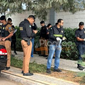 Homem é executado com mais de 40 tiros, inclusive de fuzil em Maringá Foto 8 Fotos de Homem é executado com mais de 40 tiros, inclusive de fuzil em Maringá