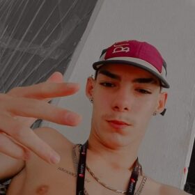 Jovem de 18 anos morre após queda de moto em Mandaguari Foto 8 Fotos de Jovem de 18 anos morre após queda de moto em Mandaguari