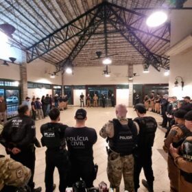 Operação policial deixa um homem morto em Maringá Foto 9 Fotos de Operação policial deixa um homem morto em Maringá
