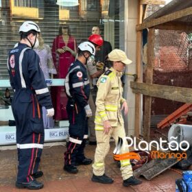 Operário fica soterrado após barranco desmoronar em obra em Maringá Foto 11 Fotos de Operário fica soterrado após barranco desmoronar em obra em Maringá