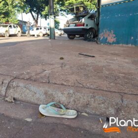 Passageiro morre após carro bater em contra parede e condutor que é amigo da vítima foge sem prestar socorro em Sarandi Foto 1 Fotos de Passageiro morre após carro bater em contra parede e condutor que é amigo da vítima foge sem prestar socorro em Sarandi