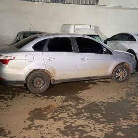 Três suspeitos de executar homem com tiros de fuzil em Maringá são presos em Londrina Foto 2 Fotos de Três suspeitos de executar homem com tiros de fuzil em Maringá são presos em Londrina