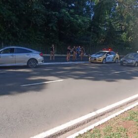 Adolescente conduzindo carro, se envolve em acidente na Zona 2, de Maringá Foto 8 Fotos de Adolescente conduzindo carro, se envolve em acidente na Zona 2, de Maringá