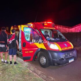 Carro com cinco jovens que retornavam de uma festa despenca de altura de cerca de três metros em Maringá Foto 4 Fotos de Carro com cinco jovens que retornavam de uma festa despenca de altura de cerca de três metros em Maringá