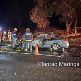 Carro explode após batida e motorista morre carbonizado em Maringá Foto 13 Fotos de Carro explode após batida e motorista morre carbonizado em Maringá