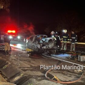 Carro explode após batida e motorista morre carbonizado em Maringá Foto 15 Fotos de Carro explode após batida e motorista morre carbonizado em Maringá