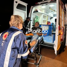 Homem com mandado de prisão em aberto é baleado e preso após atacar e tentar tomar arma de policial feminina em Maringá Foto 11 Fotos de Homem com mandado de prisão em aberto é baleado e preso após atacar e tentar tomar arma de policial feminina em Maringá