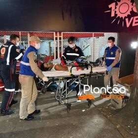 Homem é socorrido em estado grave após ser esfaqueado em Maringá Foto 6 Fotos de Homem é socorrido em estado grave após ser esfaqueado em Maringá