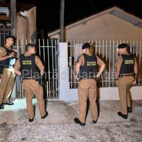 Mulher é atingida por três golpes de faca pelo ex-marido em Sarandi Foto 9 Fotos de Mulher é atingida por três golpes de faca pelo ex-marido em Sarandi