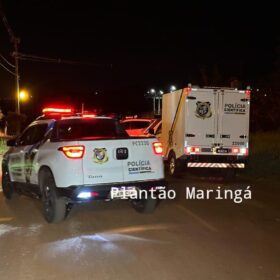 Mulher é morta a tiros pelo companheiro em Sarandi; na sequência o homem tentou suicídio Foto 6 Fotos de Mulher é morta a tiros pelo companheiro em Sarandi; na sequência o homem tentou suicídio