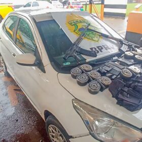 Polícia Rodoviária Estadual apreende armas e carregadores caracol para fuzil 556 em Maringá Foto 3 Fotos de Polícia Rodoviária Estadual apreende armas e carregadores caracol para fuzil 556 em Maringá