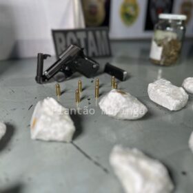 Traficante é preso com pistola e cocaína após ameaçar motorista em briga de trânsito em Maringá Foto 5 Fotos de Traficante é preso com pistola e cocaína após ameaçar motorista em briga de trânsito em Maringá