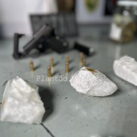 Traficante é preso com pistola e cocaína após ameaçar motorista em briga de trânsito em Maringá Foto 7 Fotos de Traficante é preso com pistola e cocaína após ameaçar motorista em briga de trânsito em Maringá