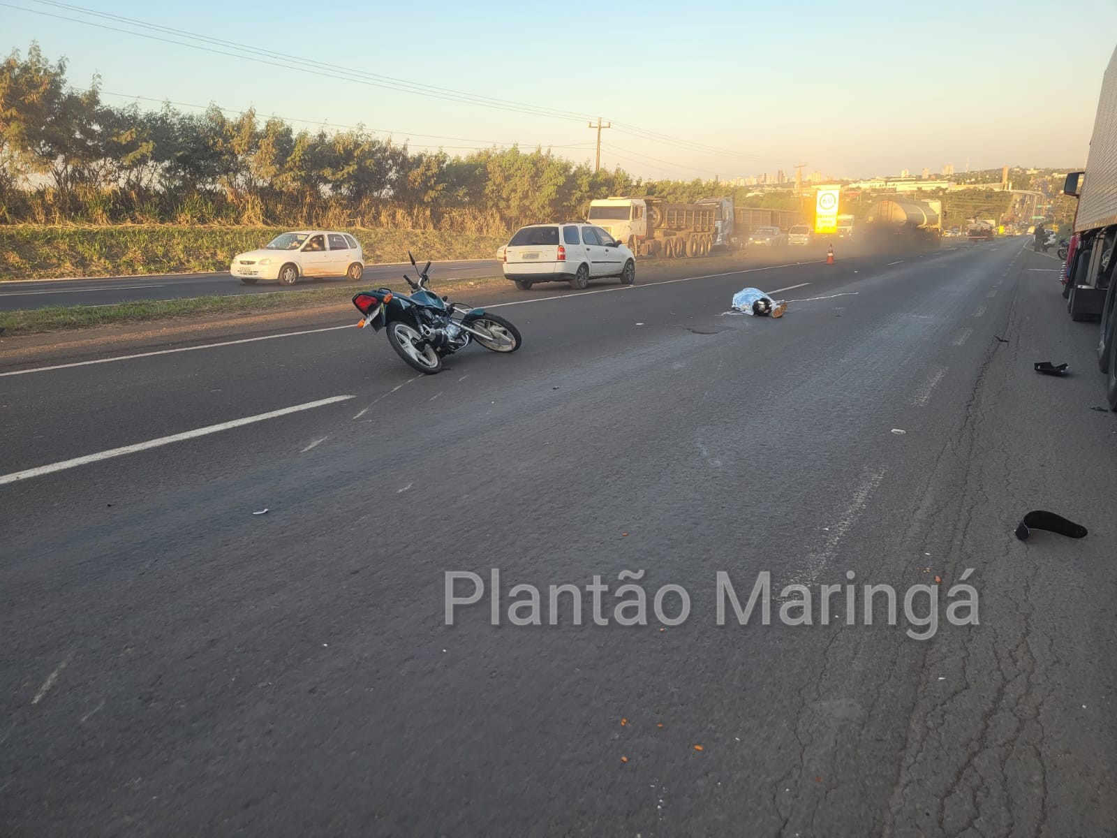 Identificado motociclista que morreu após acidente em Maringá Foto 9 Fotos de Identificado motociclista que morreu após acidente em Maringá