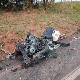 Fotos de Carro fica destruído após acidente impressionante na rodovia BR-376