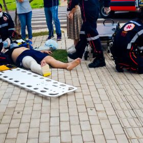 Ciclista é intubado após ser atropelado por carro em Maringá Foto 11 Fotos de Ciclista é intubado após ser atropelado por carro em Maringá