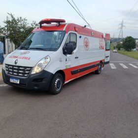 Ciclista é intubado após ser atropelado por carro em Maringá Foto 4 Fotos de Ciclista é intubado após ser atropelado por carro em Maringá