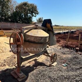 Fotos de Criminosos atiram durante roubo de veículo em Maringá