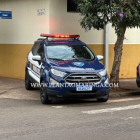 Câmera registra criminoso com carro roubado fugindo da Guarda Civil Municipal de Sarandi Foto 1 Fotos de Câmera registra criminoso com carro roubado fugindo da Guarda Civil Municipal de Sarandi