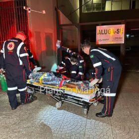 Homem é socorrido em estado grave após ser esfaqueado no centro de Maringá Foto 2 Fotos de Homem é socorrido em estado grave após ser esfaqueado no centro de Maringá