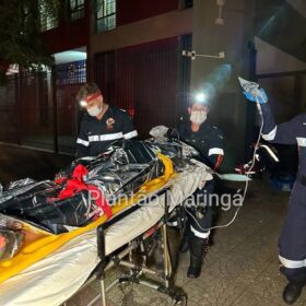 Homem é socorrido em estado grave após ser esfaqueado no centro de Maringá Foto 15 Fotos de Homem é socorrido em estado grave após ser esfaqueado no centro de Maringá