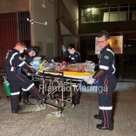 Homem é socorrido em estado grave após ser esfaqueado no centro de Maringá Foto 1 Fotos de Homem é socorrido em estado grave após ser esfaqueado no centro de Maringá