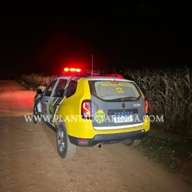 Fotos de Ladrões furtam carro no Jardim Universal, em Sarandi e colocam fogo