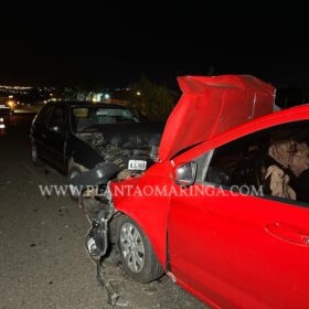 Motorista com sinais de embriaguez dirige pela contramão e provoca grave acidente em Maringá Foto 10 Fotos de Motorista com sinais de embriaguez dirige pela contramão e provoca grave acidente em Maringá