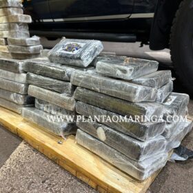 Polícia Rodoviária Federal apreende mais de 15 milhões em cocaína na região de Maringá Foto 3 Fotos de Polícia Rodoviária Federal apreende mais de 15 milhões em cocaína na região de Maringá