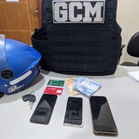 Criminoso assalta mulher em Maringá e é preso pela Guarda Civil Municipal de Sarandi Foto 5 Fotos de Criminoso assalta mulher em Maringá e é preso pela Guarda Civil Municipal de Sarandi
