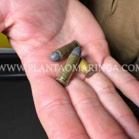 Homem armado abandona carro e namorada ao tentar fugir de Blitz em Maringá Foto 4 Fotos de Homem armado abandona carro e namorada ao tentar fugir de Blitz em Maringá