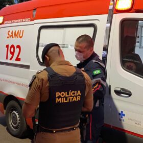 Homem é encontrado por populares caído com facada nas costas Foto 5 Fotos de Homem é encontrado por populares caído com facada nas costas