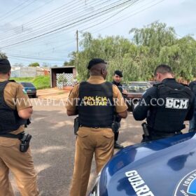 Homem é morto após agredir esposa e atacar Guarda Civil Municipal com facão em Sarandi Foto 5 Fotos de Homem é morto após agredir esposa e atacar Guarda Civil Municipal com facão em Sarandi