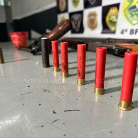 Homem é preso pela Rotam com quatro armas de fogo em Maringá Foto 6 Fotos de Homem é preso pela Rotam com quatro armas de fogo em Maringá