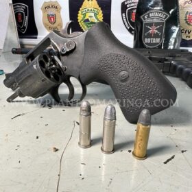 Fotos de Homem é preso por agredir ex-esposa e por posse ilegal de arma de fogo em Maringá