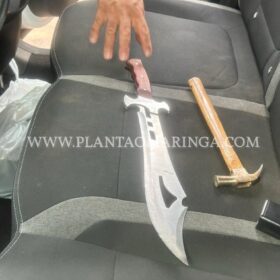 Homem em surto é morto após atacar agentes da Guarda Civil Municipal com facão em Sarandi Foto 18 Fotos de Homem em surto é morto após atacar agentes da Guarda Civil Municipal com facão em Sarandi