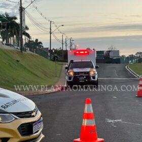 Jovem morre após bater moto na lateral de caminhão em Maringá Foto 14 Fotos de Jovem morre após bater moto na lateral de caminhão em Maringá