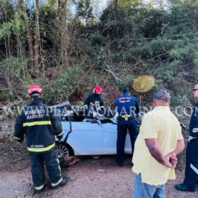 Moradora de Maringá morre após carro capotar e cair em ribanceira em Marialva Foto 9 Fotos de Moradora de Maringá morre após carro capotar e cair em ribanceira em Marialva