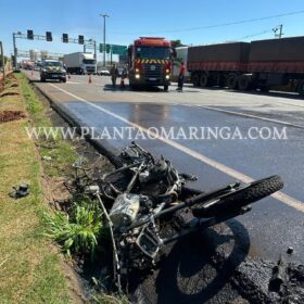 Moto explode após bater em carro em Sarandi Foto 9 Fotos de Moto explode após bater em carro em Sarandi