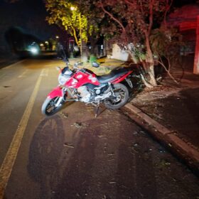Motociclista é intubado após queda de moto em Maringá Foto 2 Fotos de Motociclista é intubado após queda de moto em Maringá