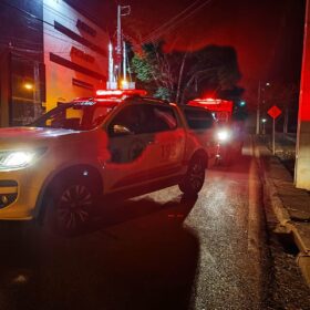 Motociclista é intubado após queda de moto em Maringá Foto 3 Fotos de Motociclista é intubado após queda de moto em Maringá