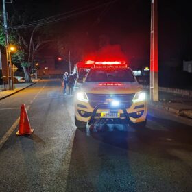 Motociclista é intubado após queda de moto em Maringá Foto 4 Fotos de Motociclista é intubado após queda de moto em Maringá
