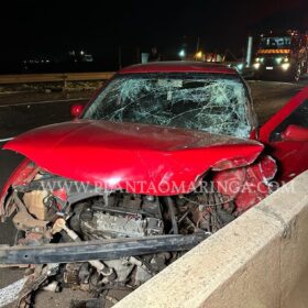 Motorista dirige pela contramão e provoca acidente em Maringá Foto 2 Fotos de Motorista dirige pela contramão e provoca acidente em Maringá