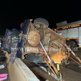 Motorista dirige pela contramão e provoca acidente em Maringá Foto 11 Fotos de Motorista dirige pela contramão e provoca acidente em Maringá